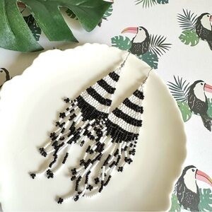 2/$30🌵 Black & White Striped Seed Beaded Earrings Fringe Tassel Jewelry NEW